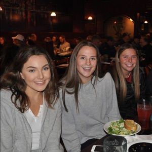 Meet your Posher, Mozelle